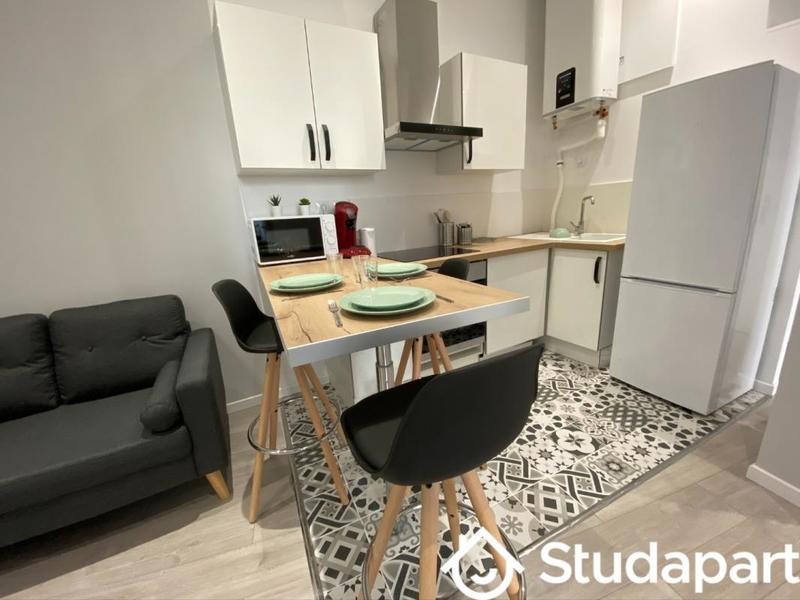 Chambre - 13 m² - 1 pièce