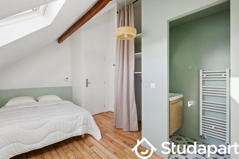 Chambre - 11 m² - 1 pièce