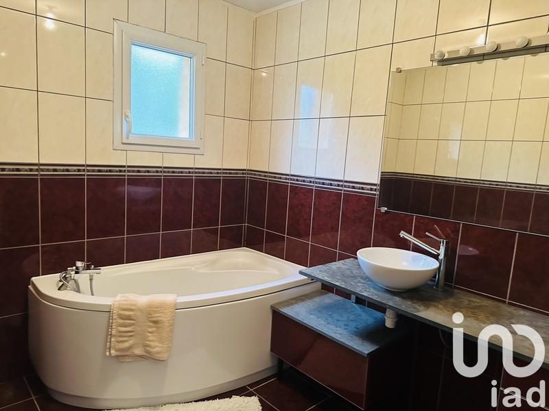 Maison - 102 m² - 4 pièces