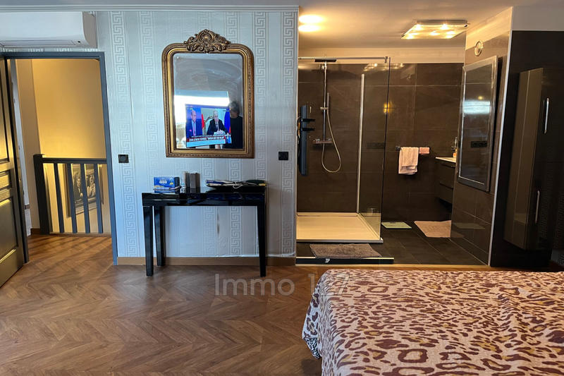 Appartement - 128 m² - 4 pièces