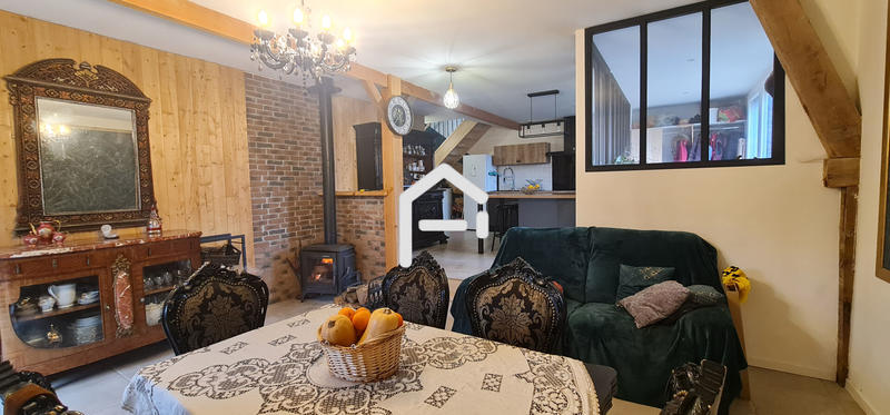 Maison - 400 m² - 16 pièces