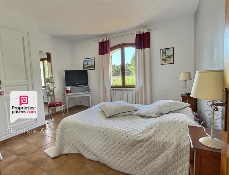 Maison - 190 m² - 8 pièces