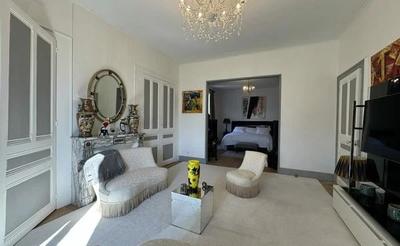 Maison - 700 m² - 15 pièces