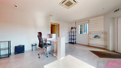 Local d'activités - 400 m² - 2 pièces