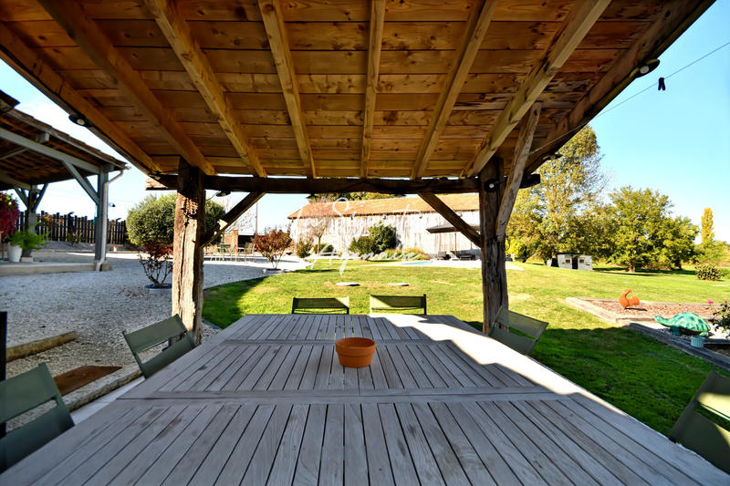 Maison - 230 m² - 5 pièces