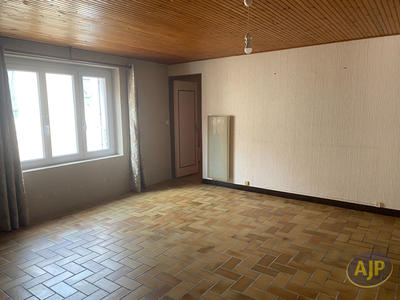 Maison - 77 m² - 5 pièces