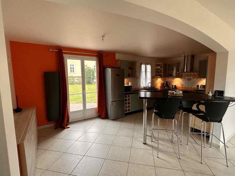 Pavillon - 146 m² - 7 pièces