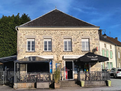 Maison - 150 m² - 9 pièces