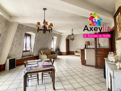 Appartement - 200 m² - 6 pièces