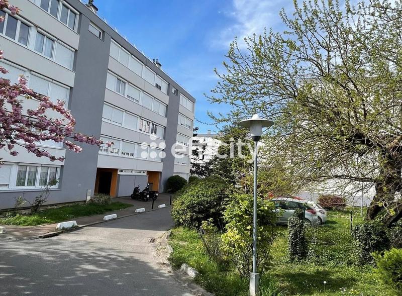 Appartement - 70 m² - 4 pièces