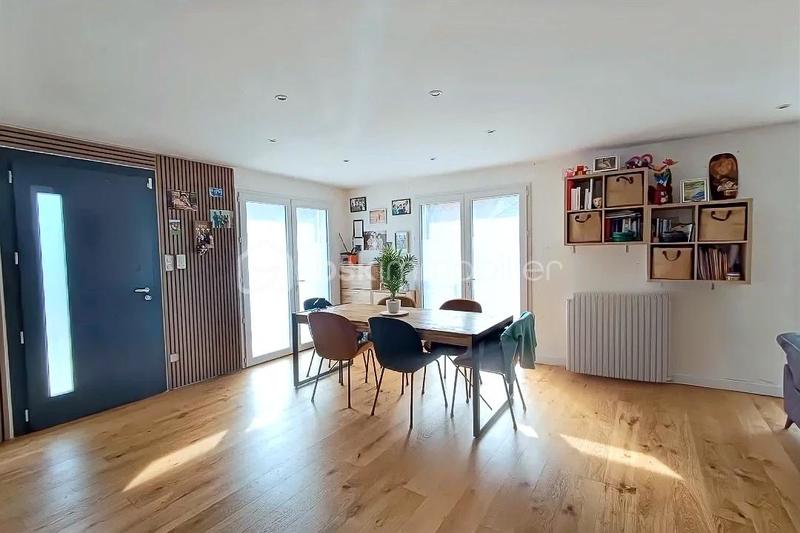 Maison - 125 m² - 7 pièces