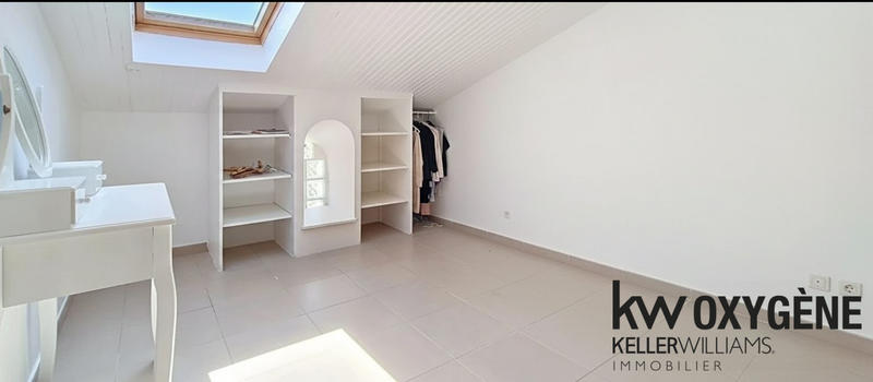 Villa - 215 m² - 12 pièces