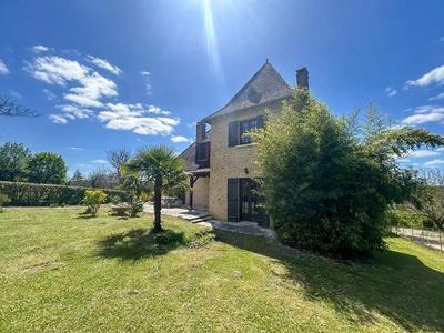 Maison - 175 m² - 6 pièces