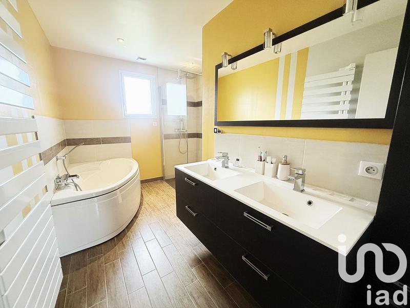 Maison - 155 m² - 8 pièces