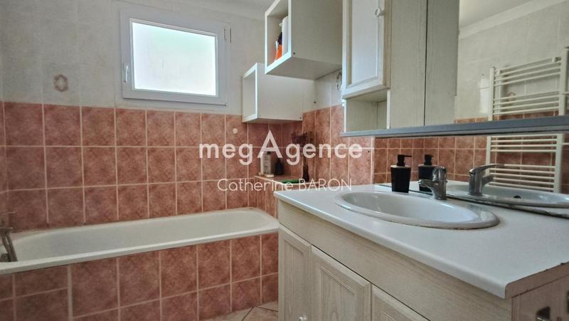 Maison traditionnelle - 212 m² - 8 pièces