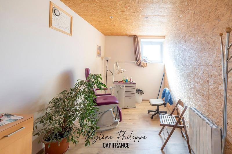 Local commercial - 111 m² - 2 pièces