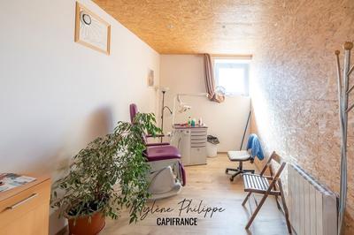 Local commercial - 111 m² - 2 pièces