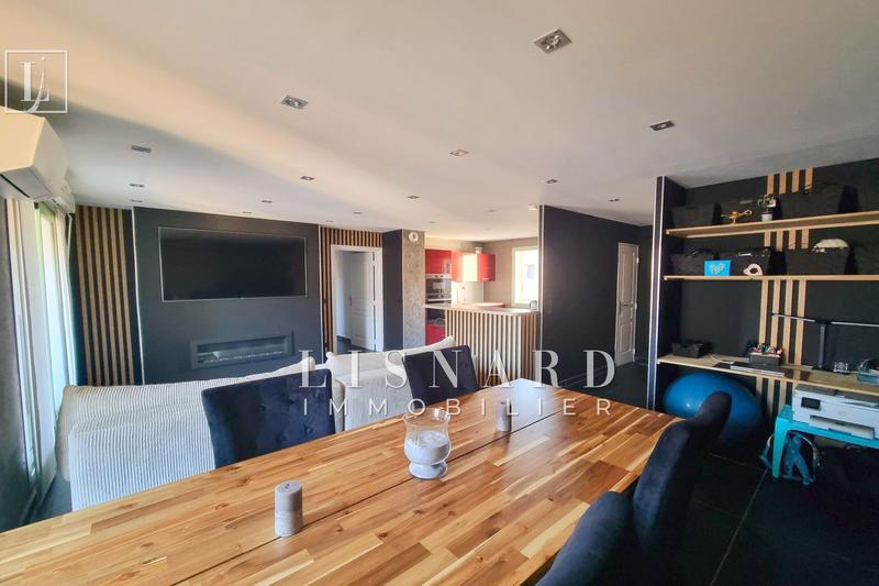 Appartement - 90 m² - 4 pièces