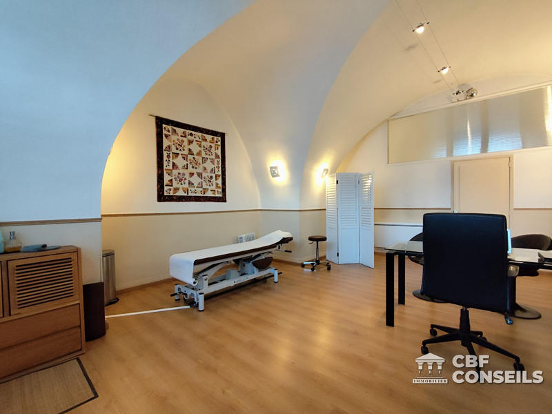 Local d'activités - 73 m²