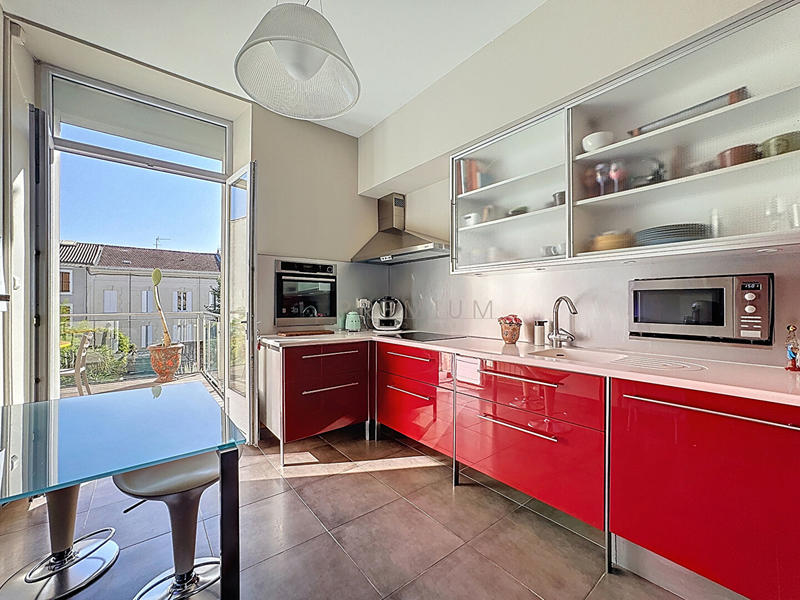 Maison de ville - 316 m² - 11 pièces