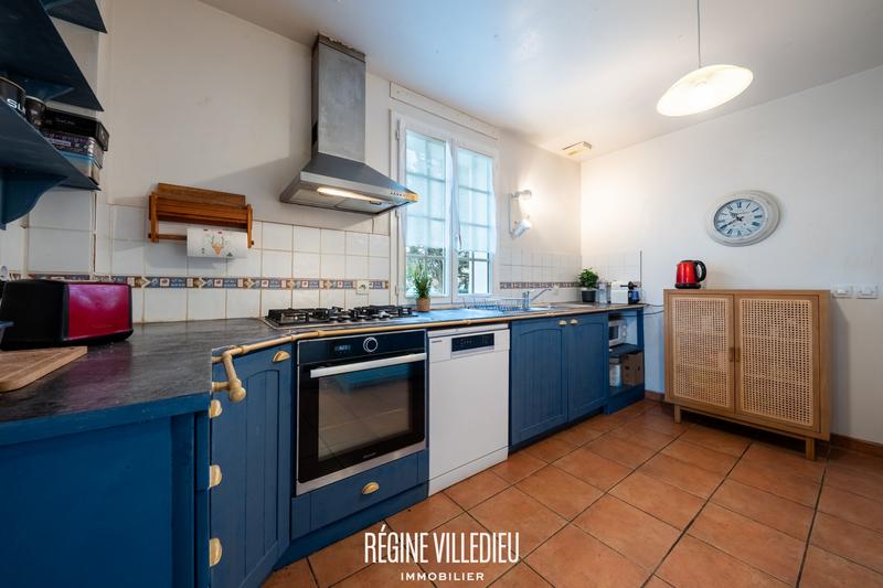 Maison - 159 m² - 6 pièces