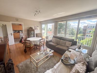 Appartement - 85 m² - 4 pièces