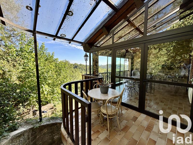 Maison - 220 m² - 10 pièces