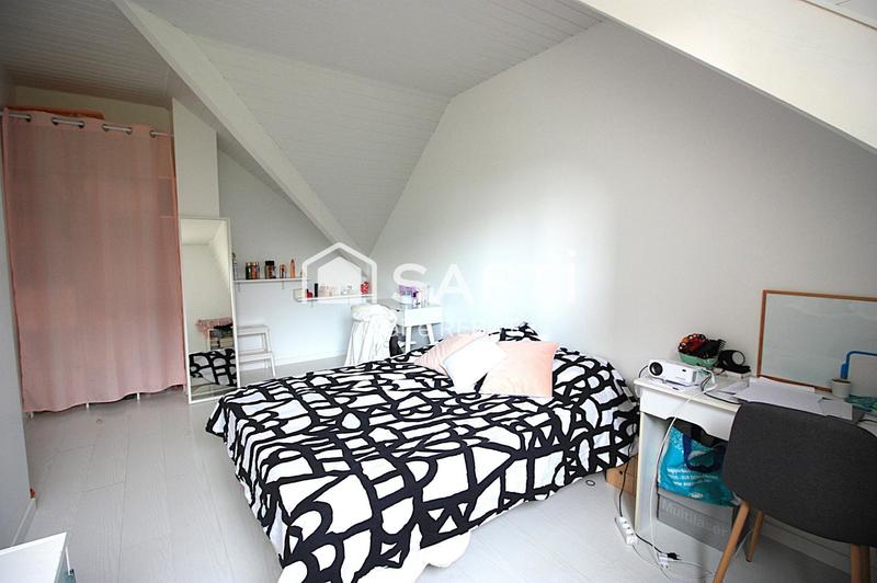 Maison - 210 m² - 9 pièces