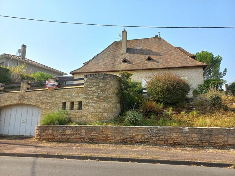 Maison - 160 m² - 7 pièces
