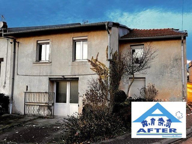 Maison - 240 m² - 8 pièces