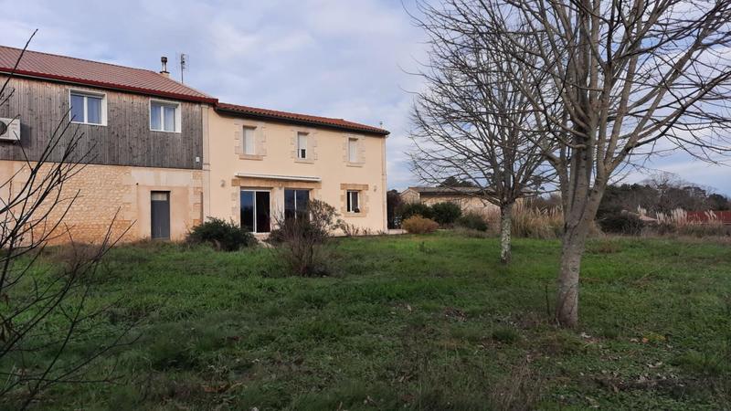 Maison - 364 m² - 9 pièces