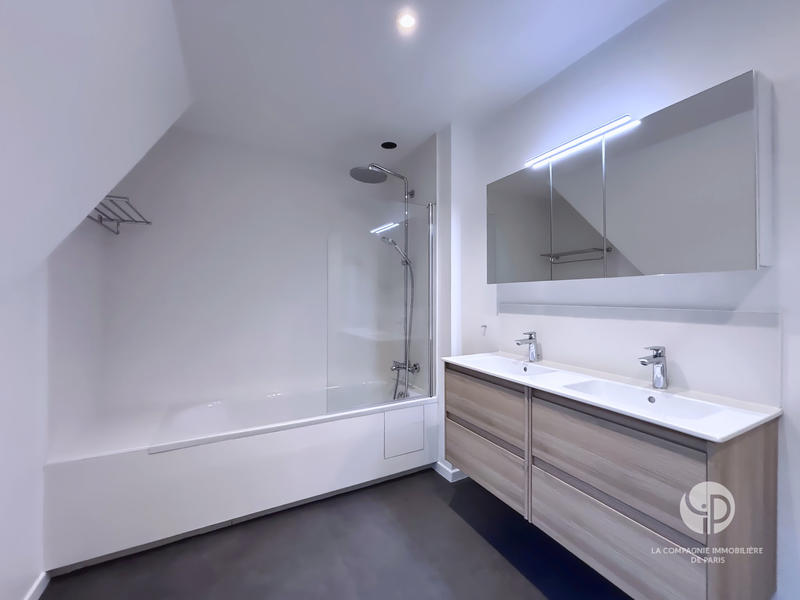 Appartement - 109 m² - 3 pièces