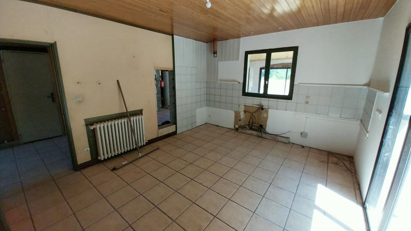 Maison - 88 m² - 9 pièces