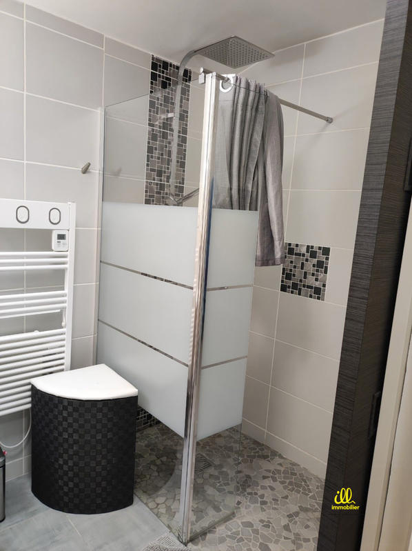 Maison - 94 m² - 5 pièces