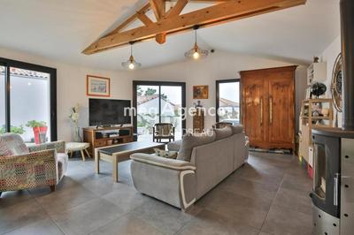 Maison - 190 m² - 6 pièces