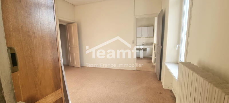 Maison - 230 m² - 9 pièces