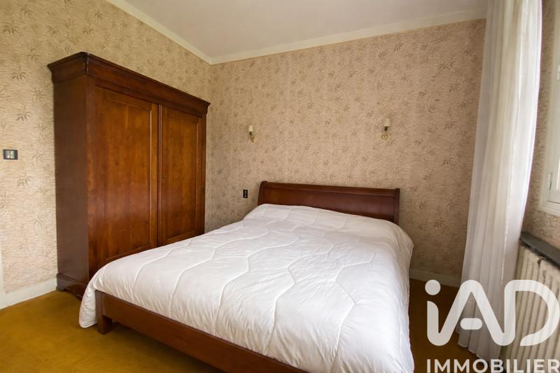 Maison - 255 m² - 9 pièces