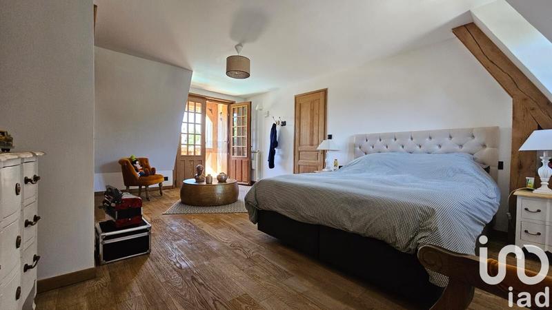 Maison - 262 m² - 8 pièces