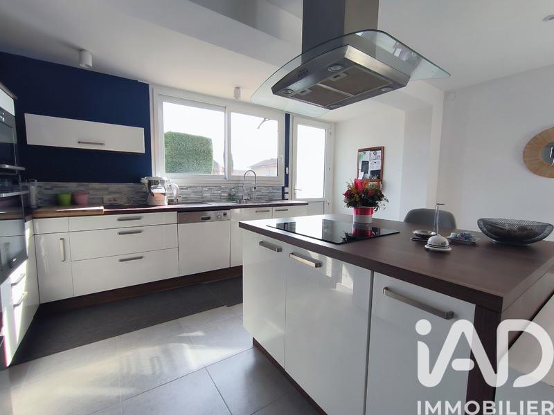 Maison - 162 m² - 8 pièces