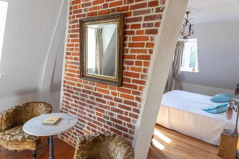 Maison - 273 m² - 11 pièces