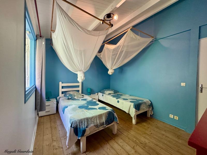 Maison - 94 m² - 5 pièces