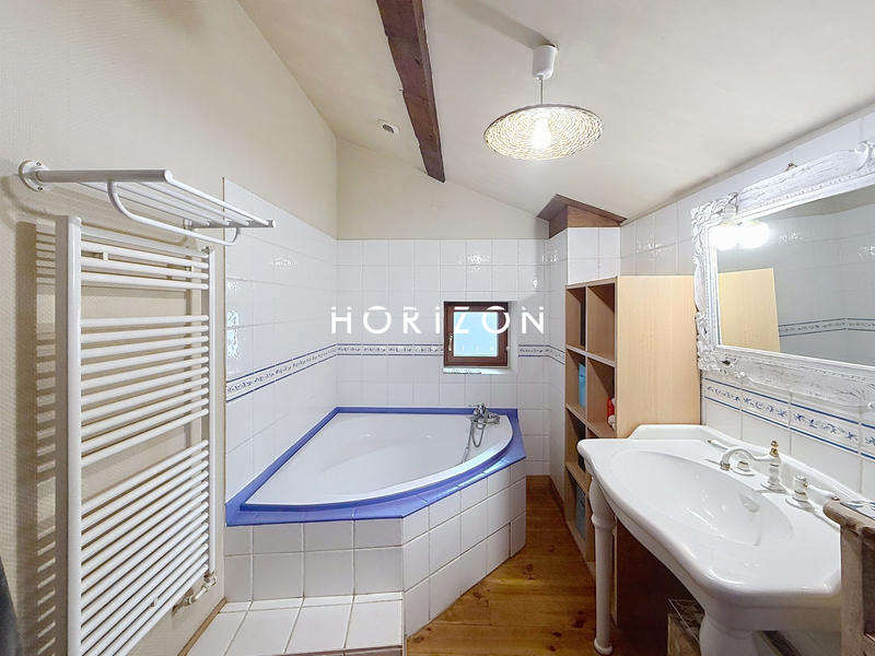 Maison ancienne - 154 m² - 6 pièces