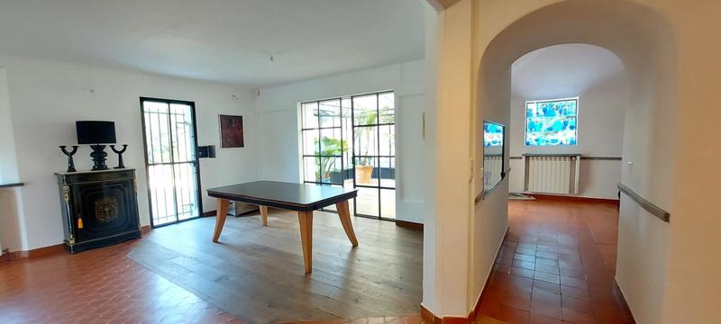 Villa - 182 m² - 6 pièces