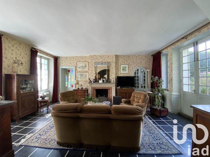 Maison - 246 m² - 9 pièces