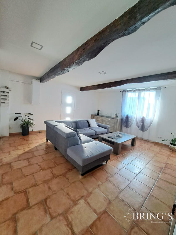 Villa - 166 m² - 8 pièces