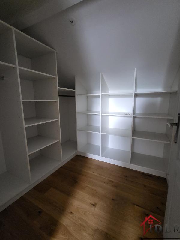 Maison - 234 m² - 8 pièces