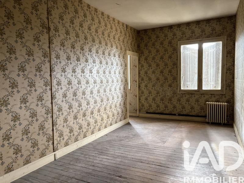 Maison - 240 m² - 7 pièces