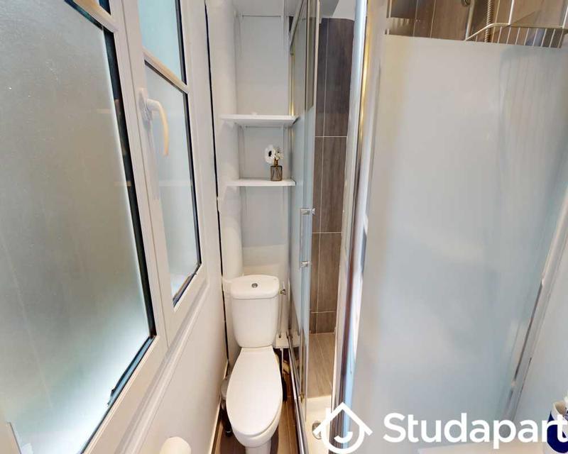 Chambre - 60 m² - 1 pièce