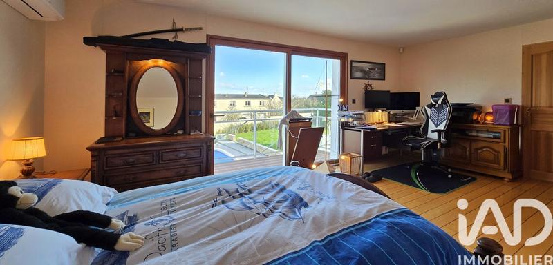 Maison - 216 m² - 7 pièces