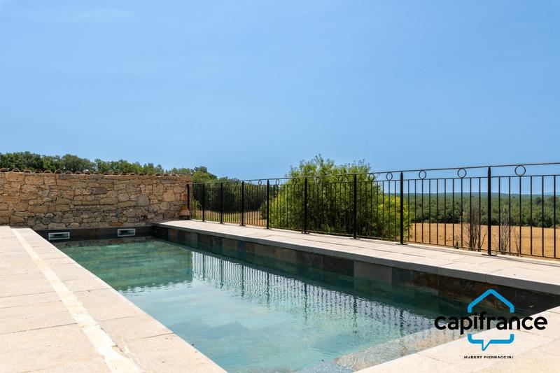 Propriété - 621 m² - 12 pièces